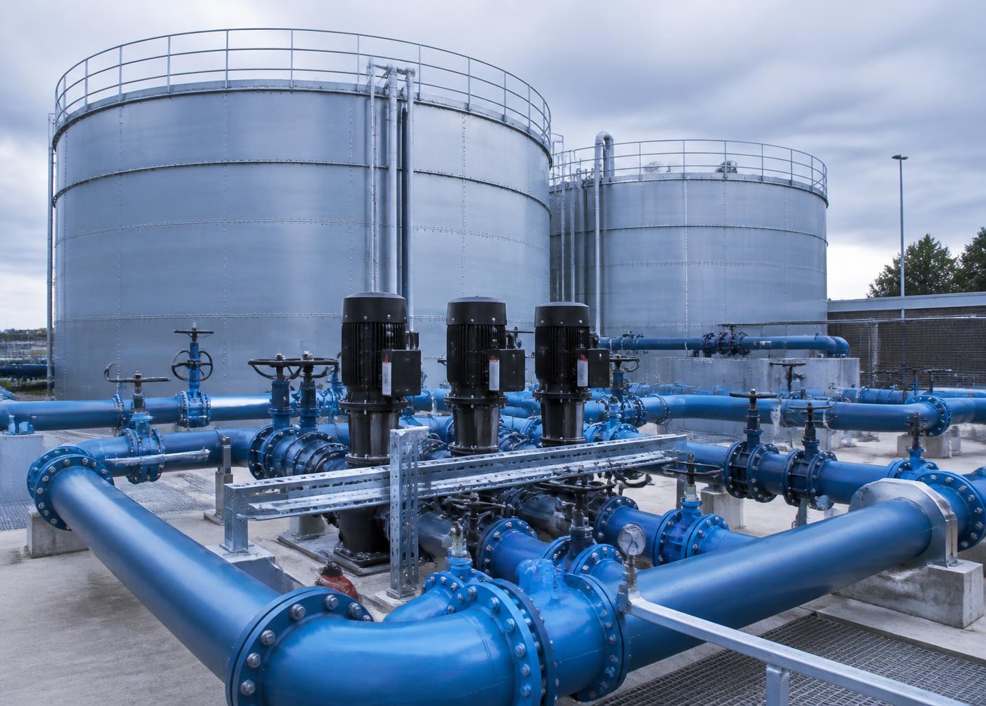 Water storage tanks and reticulation infrastructure installation